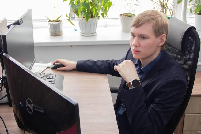 Дмитрий Галышев работает над алгоритмами для «умных» датчиков | Источник: из архива Дмитрия Галышева