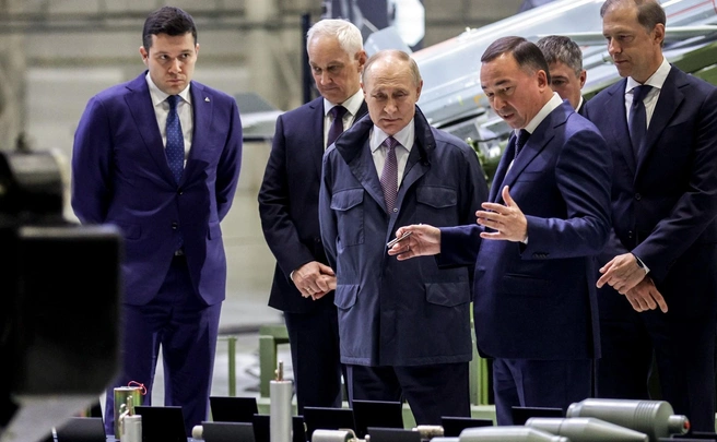 Президенту рассказали о разработках «Мотовилихинских заводов» | Источник: Михаил Синицын / ТАСС