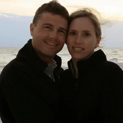 Попросил назвать кратер на Луне в честь жены, которая умерла от рака: что известно о самом обсуждаемом в Сети астронавте — Риде Уайзмане