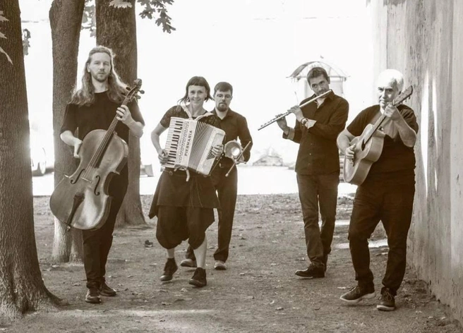 «Оркестр Вермишель» возвращается на сцену спустя 18 лет. В составе музыканты «Аквариума» и «Зоопарка» | Источник: kuryokhin.net/