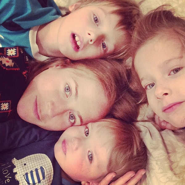 Юлия с детьми: Артемом, Яной и Арсением