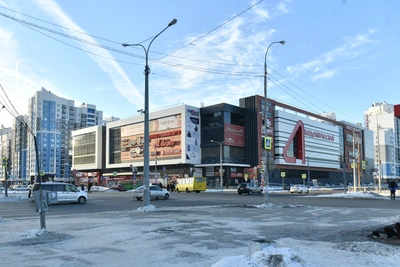 В Екатеринбурге ТЦ взвинтил цену ночной парковки