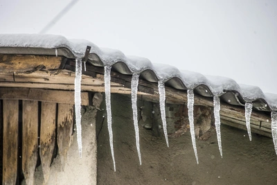 Rostov pensioner under observation after icicle fall