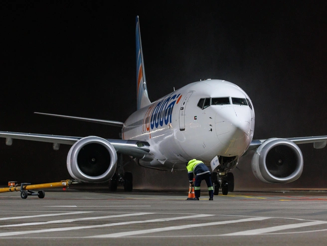 FlyDubai планирует выполнить три рейса в мае, после чего приостановит полеты до октября. | Источник: Алексей Волхонский / V1.RU