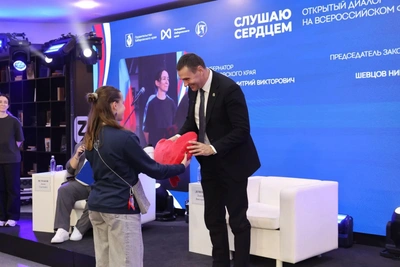 Губернатор Хабаровского края поддержал инициативы молодёжи с нарушениями слуха