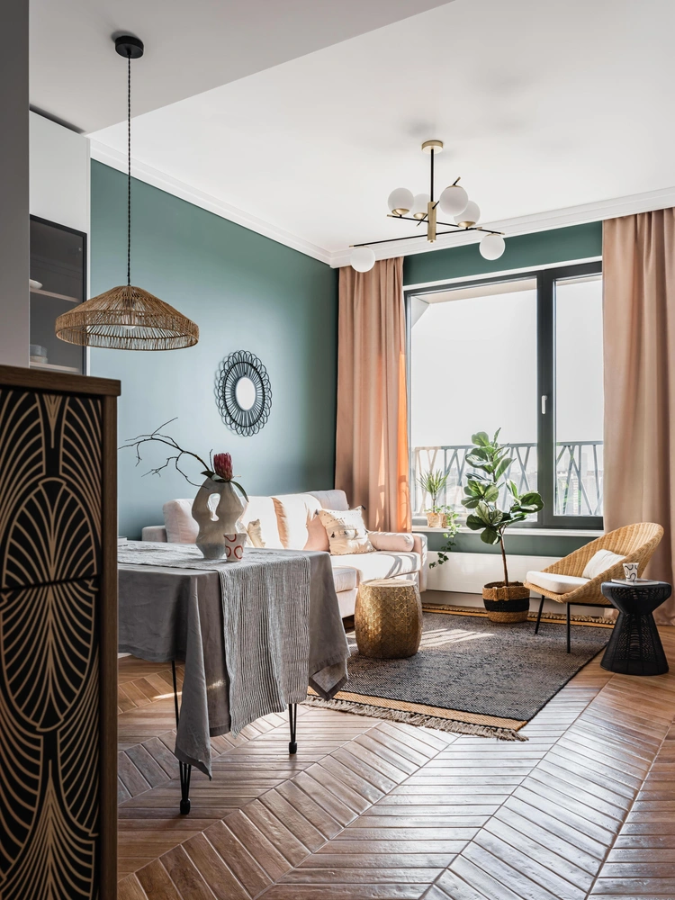 Кухня-гостиная. Диван, «Диван.ру». Потолочные карнизы, Orac décor. | Источник: Егор Кодяков стиль: Мария Маркус