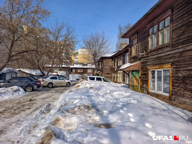 Внутренний двор этой своеобразной усадьбы | Источник: Булат Салихов / UFA1.RU