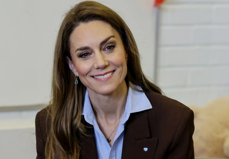 Шоколадный пиджак и «ледяная» рубашка: Кейт Миддлтон в самом трендовом образе 2026 года | Источник: соцсети