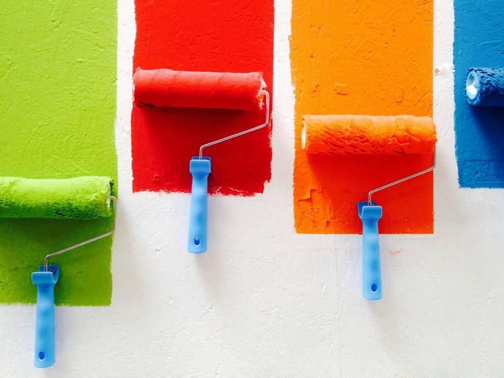 Обновляем стены за выходные: как покрасить обычные обои