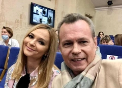 Вдова Владимира Левкина увидела пророчество на старом фото с Началовой: «Юлька, приглядывай там за моим…»