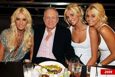 Кристал Хефнер: Хью Хефнер пытался заставить близняшек из Playboy на интим