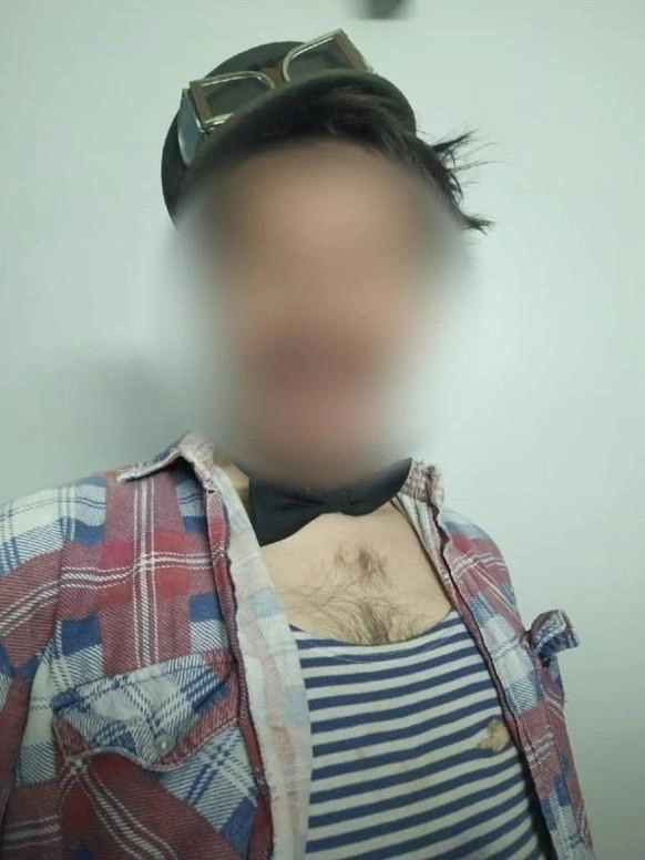 По словам пострадавших мальчиков, интимные фото выманивал администратор сообщества — Виктор | Источник: «Анна Левченко. Блог психолога» / T.me