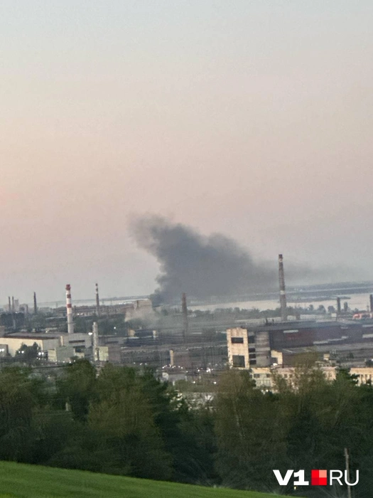 В МЧС пока не прокомментировали возгорание | Источник: читатели V1.RU
