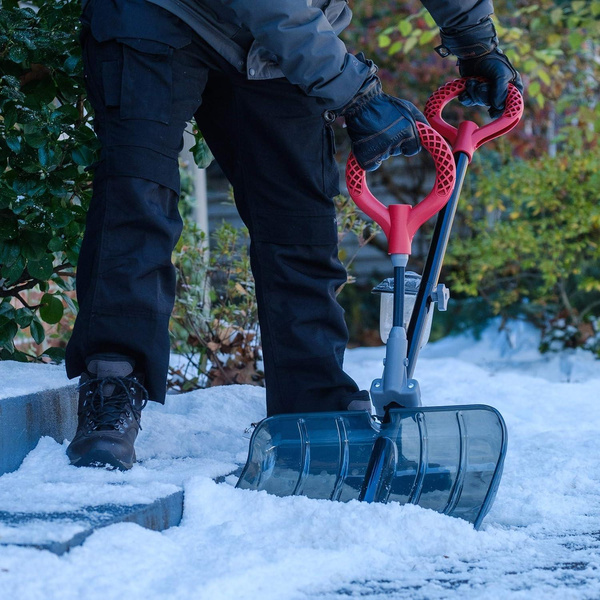 Пять странных, но эффективных инструментов для уборки снега