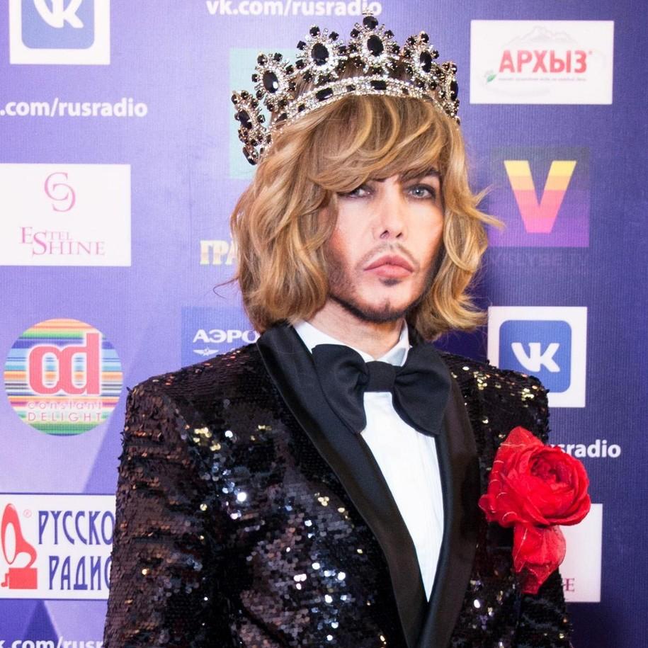 Ухаживает за пенсионером и продолжает ругать отца: как сейчас живет сын Сергея Зверева