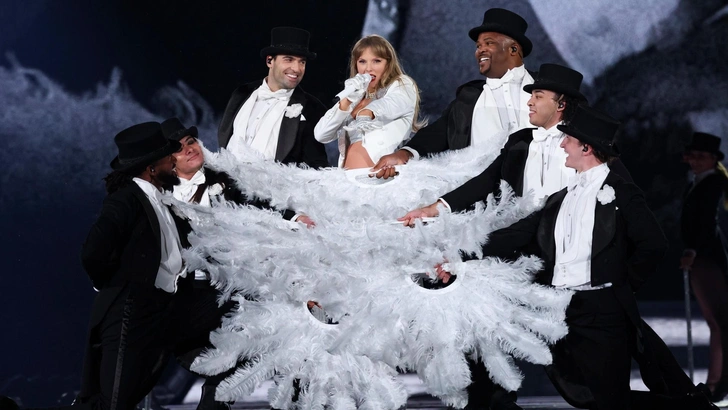 Выступление Тейлор Свифт в рамках Eras Tour в ноябре 2024 года | Источник: Kevin Mazur/TAS24/Getty Images
