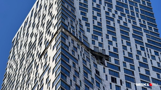 В Москве беспилотник рухнул на жилой дом и разрушил несколько квартир | Источник: Дмитрий Толстошеев / MSK1.RU