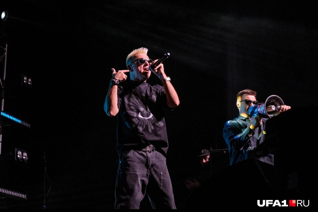 Сергей Суровенко, кажется, по-прежнему в стиле «Отпетого мошенника» | Источник: Булат Салихов / UFA1.RU