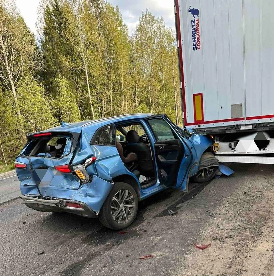 Семья из Ярославля пострадала в ДТП в Вологодской области - 22 мая 2024 -  76.ру