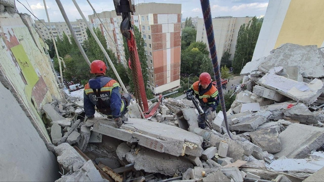 Погибшие, режим ЧС и взрыв газа. Что известно о ЧП в многоэтажке Саратова | Источник: телеграм-канал губернатора Саратовской области