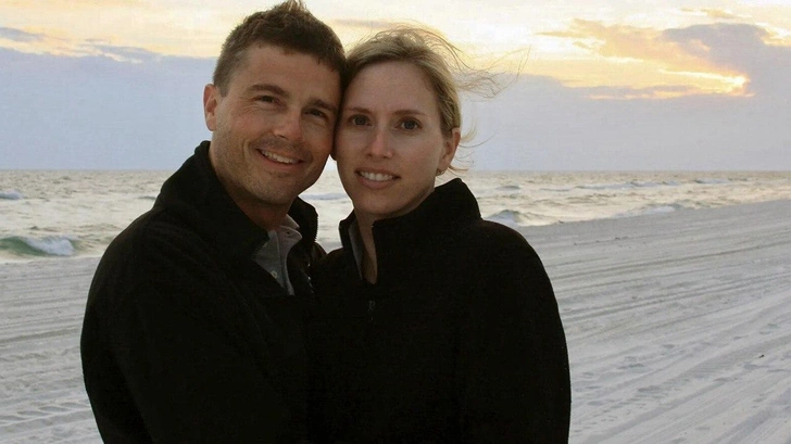 Попросил назвать кратер на Луне в честь жены, которая умерла от рака: что известно о самом обсуждаемом в Сети астронавте — Риде Уайзмане | parents.ru