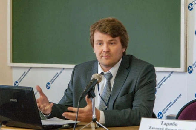 Юридическое образование Евгений Тарибо получил у УрГЮУ | Источник: Арбитражный третейский суд города Москвы