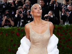 Жуткие боли: Ким Кардашьян призналась, что подготовка к Met Gala стоила ей здоровья