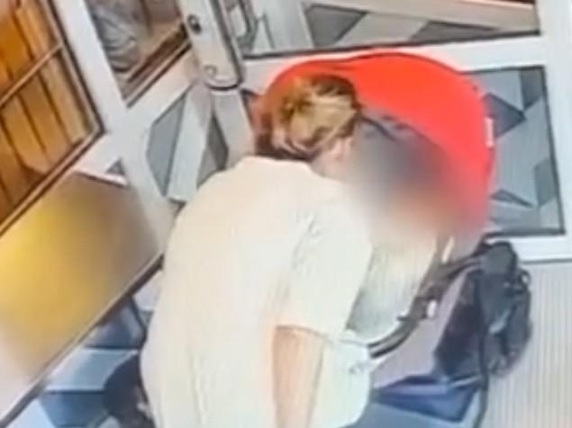 В Башкирии женщина избила младенца в магазине: видео