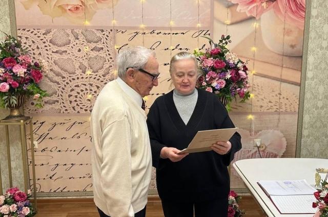Лебединая песня: 100-летний режиссер театра Отар Дадишкилиани женился на 75-летней художнице