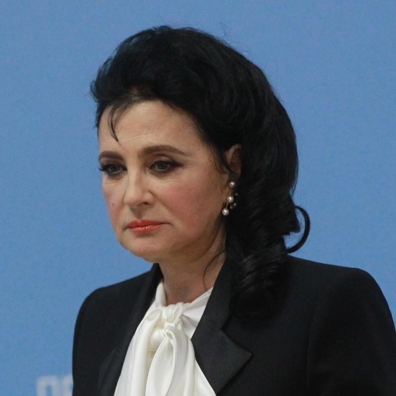Аренда всего театра, ненастоящий спектакль и прохожие — актеры: сын Ирины Винер раскрыл, как сделал предложение жене