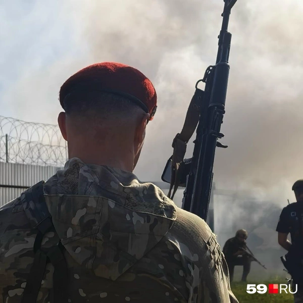 На полосе препятствий дежурят инструкторы | Источник: Вероника Свизева / 59.RU