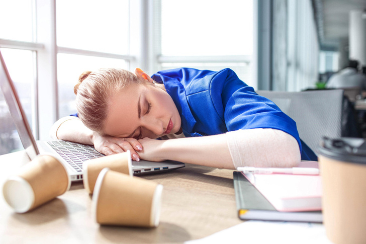 Не только недосып: названы 6 причин хронической усталости, о которых вы могли не догадываться