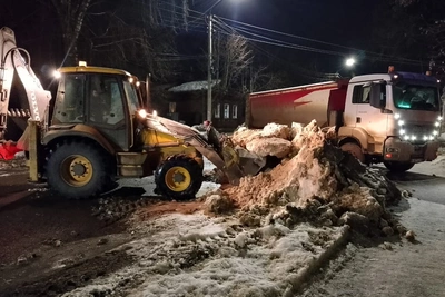 За выходные в Костроме вывезли 7800 кубометров снега