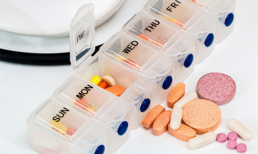 Вместо горсти таблеток каждый день - укол раз в месяц. В Европе одобрили первую АРВТ длительного действия для пациентов с ВИЧ