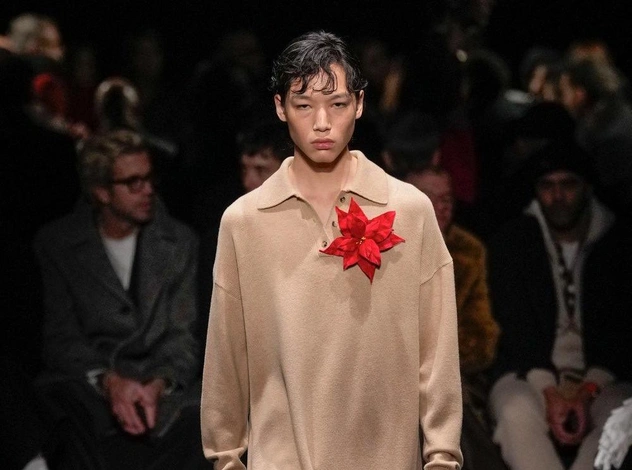 Алматинец Нурсултан Ондас вновь вышел на подиум у JW Anderson
