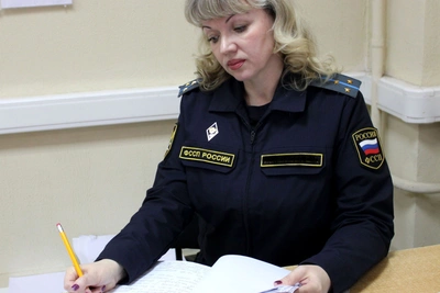 Алиментщик отработал 120 часов дворником в Смоленске