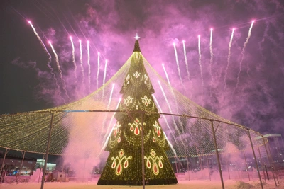 Главная елка Перми зажглась сегодня вечером