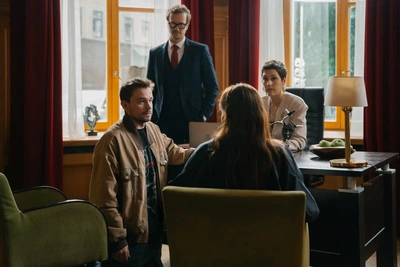 Комедия «Комментируй это» с Петровым, Хлыниной и Жизневским