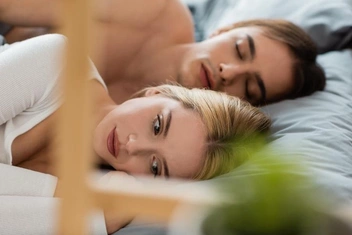 10 признаков, что женщина втайне недовольна своим браком