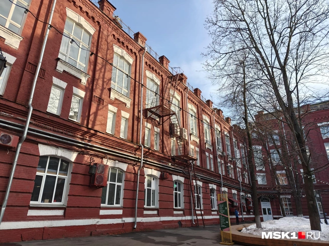 Внутренний двор завода «Кристалл» | Источник: Серафима Путиева / MSK1.RU