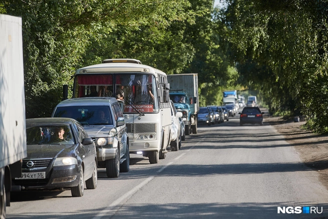 Новосибирцы массово жалуются на пробку в различных сервисах | Источник: Александр Ощепков / NGS.RU