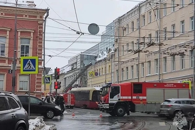 Возгорание на Пискунова остановило движение в центре города