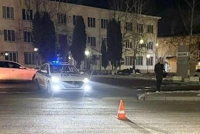 Priora Hits Pedestrian on Crosswalk and Flees Scene in Stavropol