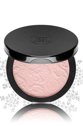 Светоотражающая пудра для лица Loves Lights. Обновленная формула с антивозрастными компонентами.