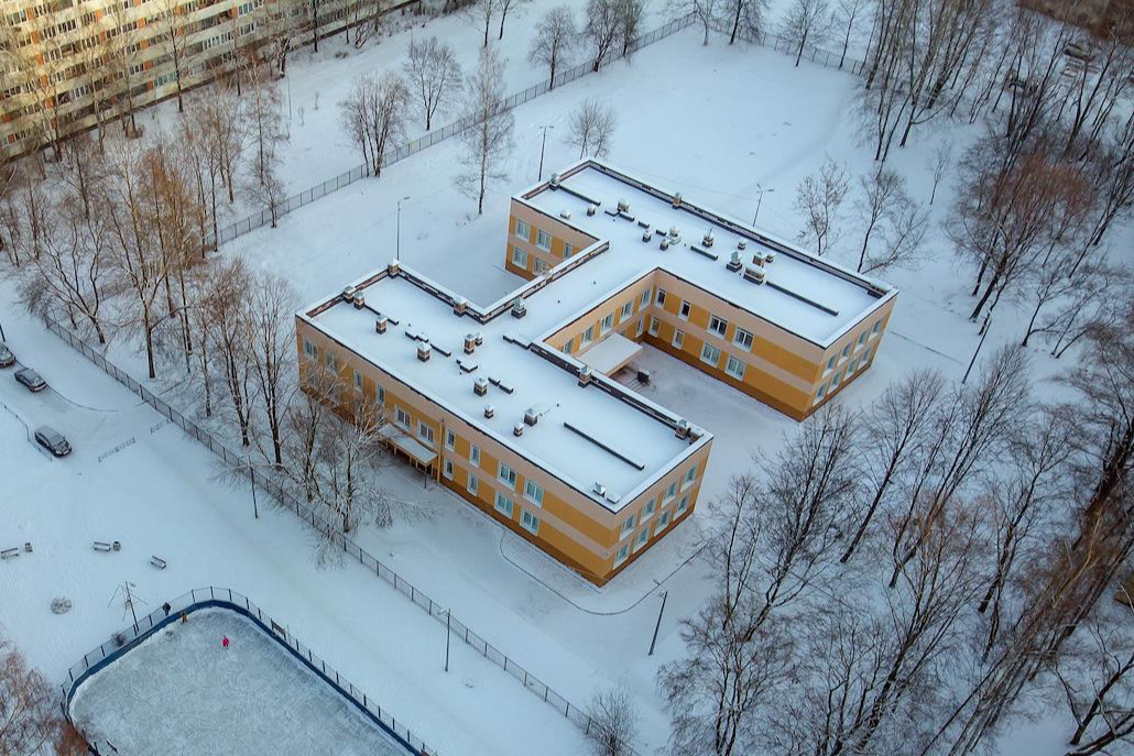 В Петербурге снесут школы в форме буквы Н, чтобы построить новые. В планах — от 5 до 40 адресов