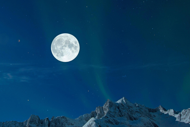 Греет ли свет Луны?