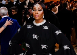 Супермодель Наоми Кэмпбелл со скандалом отстранена от участия в Met Gala 2025