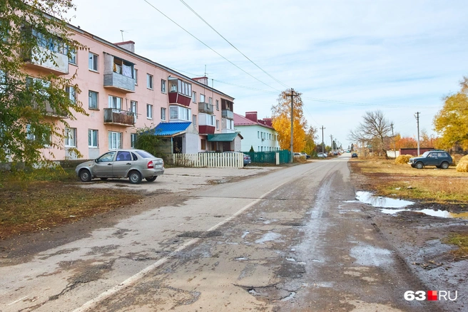 Небольшая прогулка по селу | Источник: Роман Данилкин / 63.RU