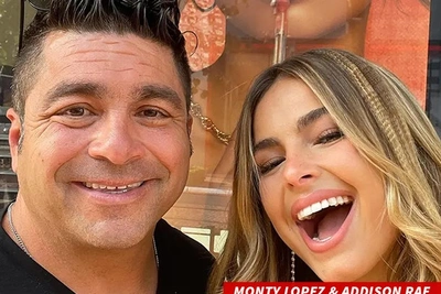 Полиция приехала к дому отца Аддисон Рэй