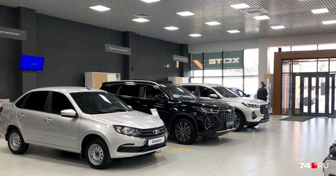 В автосалонах «Лада» завершилась распродажа остатков кроссоверов Xcite. Сами «Лады» продавались сравнительно плохо | Источник: Артем Краснов